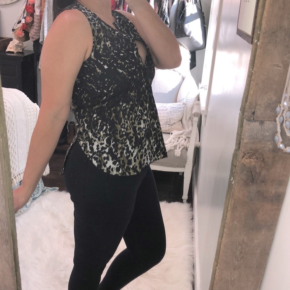 BCBGENERATION size xxsmall leopard print top
